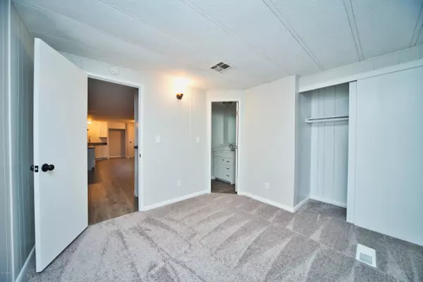 Wittmann, AZ 85361,33432 N 223RD Drive