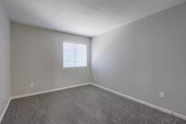 Mesa, AZ 85210,533 W GUADALUPE Road #2025