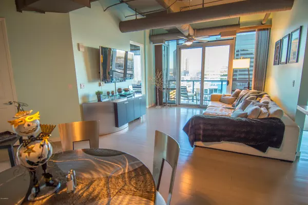 Phoenix, AZ 85012,1 E LEXINGTON Avenue #902