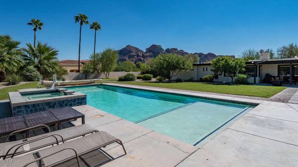 Paradise Valley, AZ 85253,4726 E LINCOLN Drive