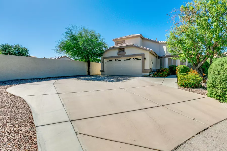 490 S CATALINA Street, Gilbert, AZ 85233