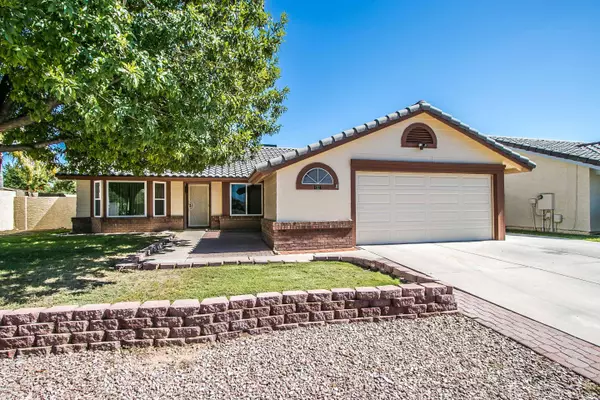 1227 N VELERO Street, Chandler, AZ 85225