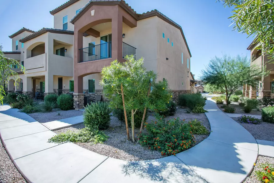 2821 S SKYLINE Drive #137, Mesa, AZ 85212