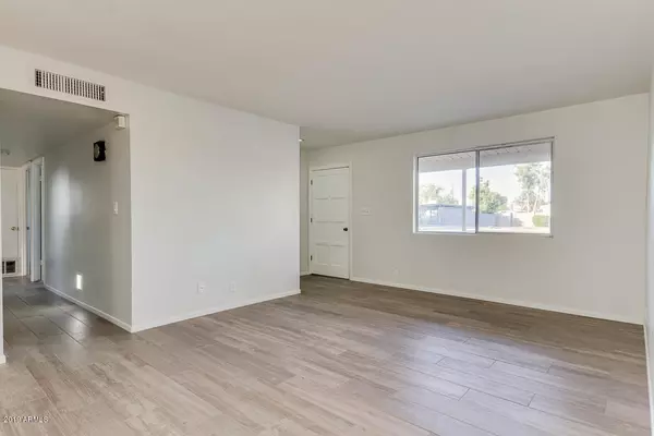 Phoenix, AZ 85051,3810 W GOLDEN Lane