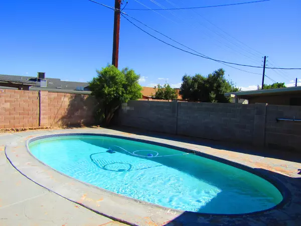 Phoenix, AZ 85033,3027 N 79 Drive