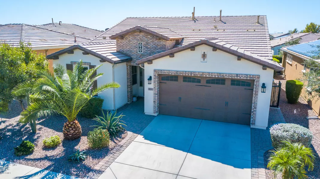 325 E LADDOOS Avenue, Queen Creek, AZ 85140