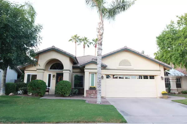 2126 E NANTUCKETT Drive, Gilbert, AZ 85234