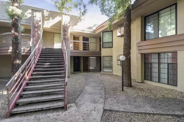 5035 N 10TH Place #212, Phoenix, AZ 85014