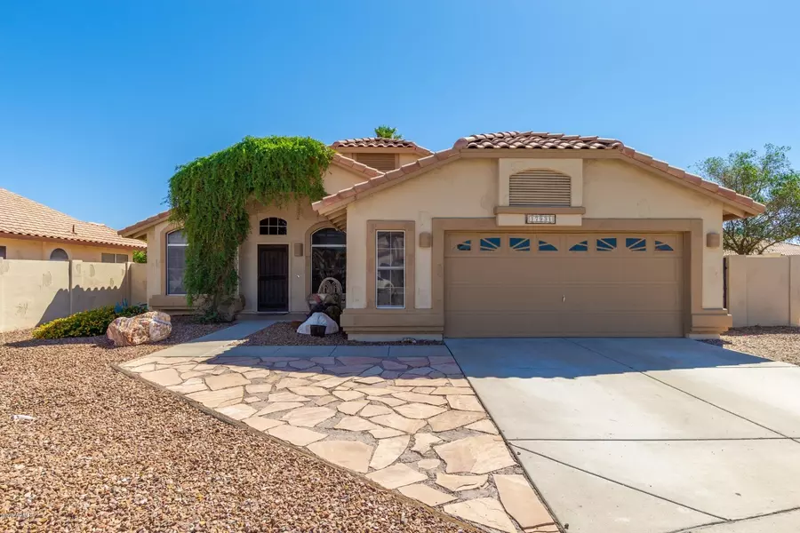 17931 W PORTER Lane, Goodyear, AZ 85338