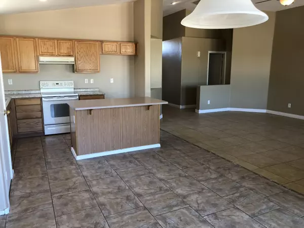 Tolleson, AZ 85353,8634 W GROSS Avenue