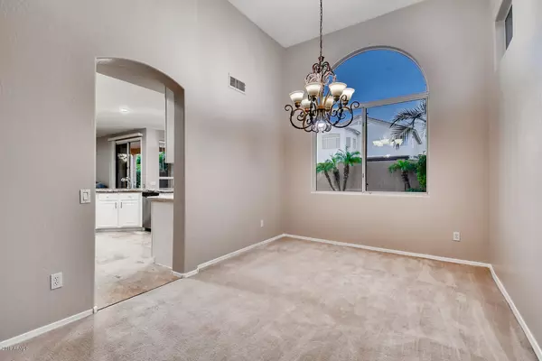 Scottsdale, AZ 85254,5304 E WOODRIDGE Drive