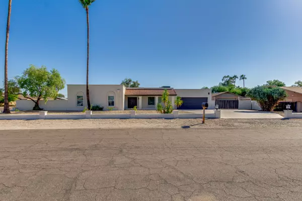 7115 W JOHN CABOT Road, Glendale, AZ 85308