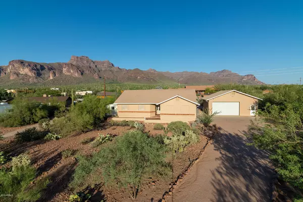 Apache Junction, AZ 85119,613 S Camino Saguaro --