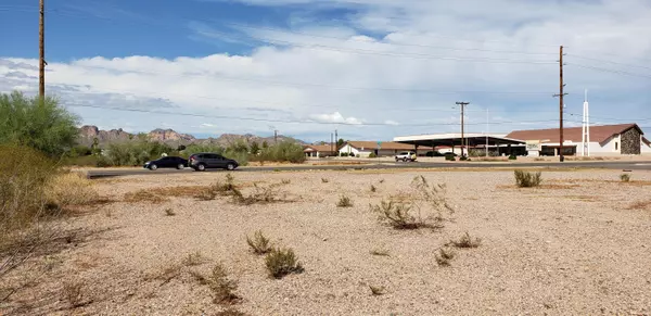 Apache Junction, AZ 85120,1201 W SUPERSTITION Boulevard #-