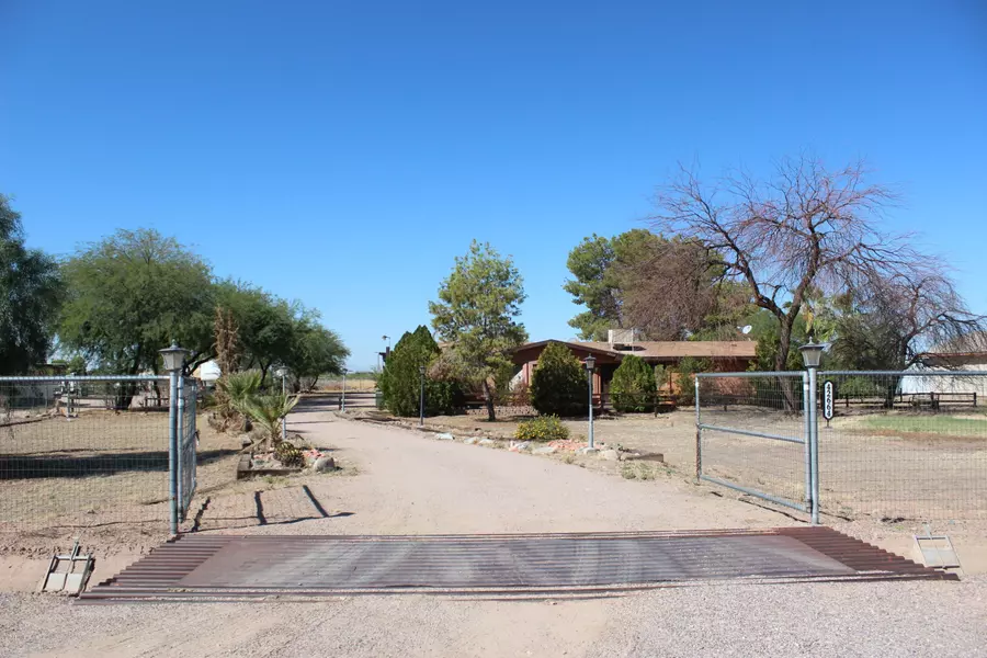 42664 N MURPHY Avenue, San Tan Valley, AZ 85140