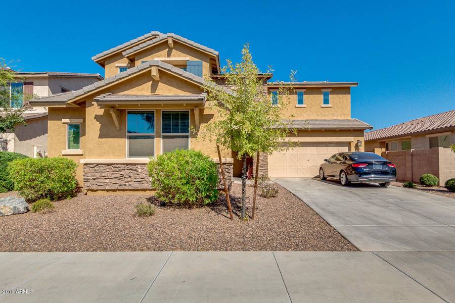 1462 E WARBLER Road, Gilbert, AZ 85297