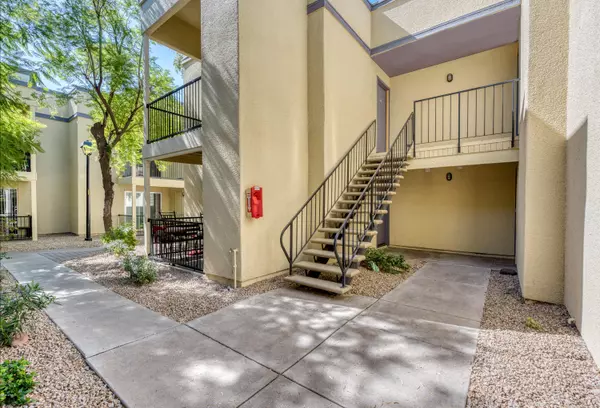 Phoenix, AZ 85013,740 W ELM Street #232