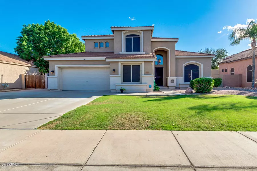 2895 E MILLBRAE Lane, Gilbert, AZ 85234