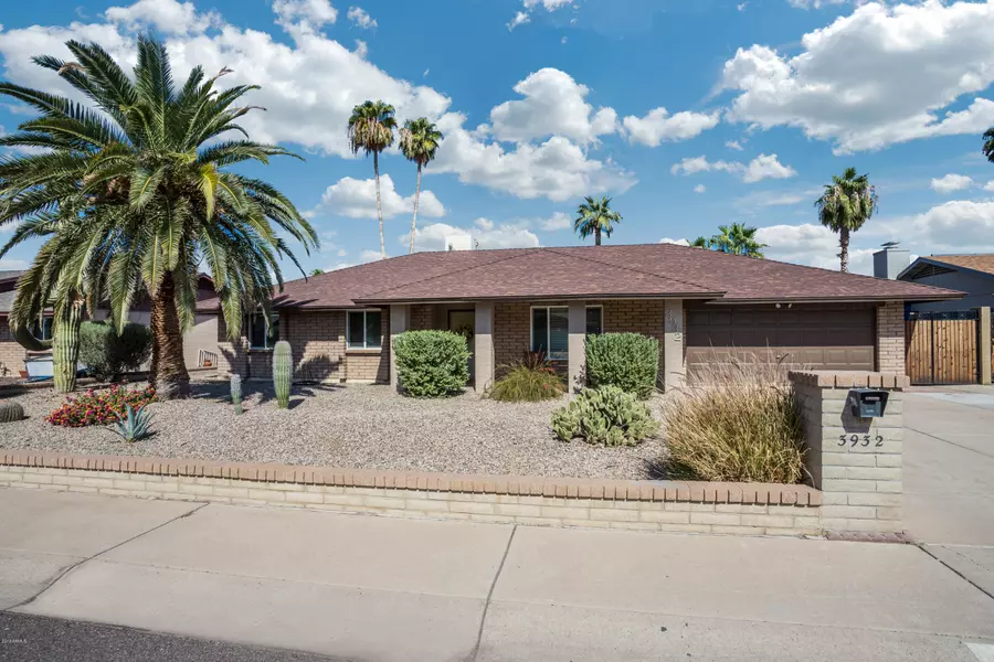 3932 W CAMPO BELLO Drive, Glendale, AZ 85308