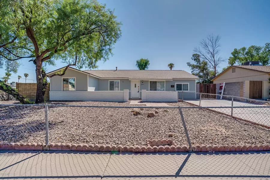 3949 E EMILE ZOLA Avenue, Phoenix, AZ 85032