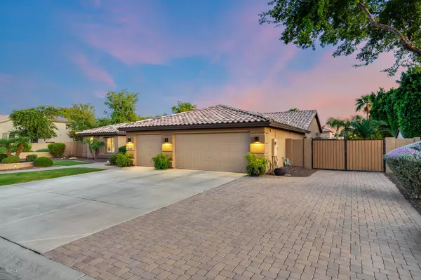 Peoria, AZ 85383,8021 W EMORY Lane