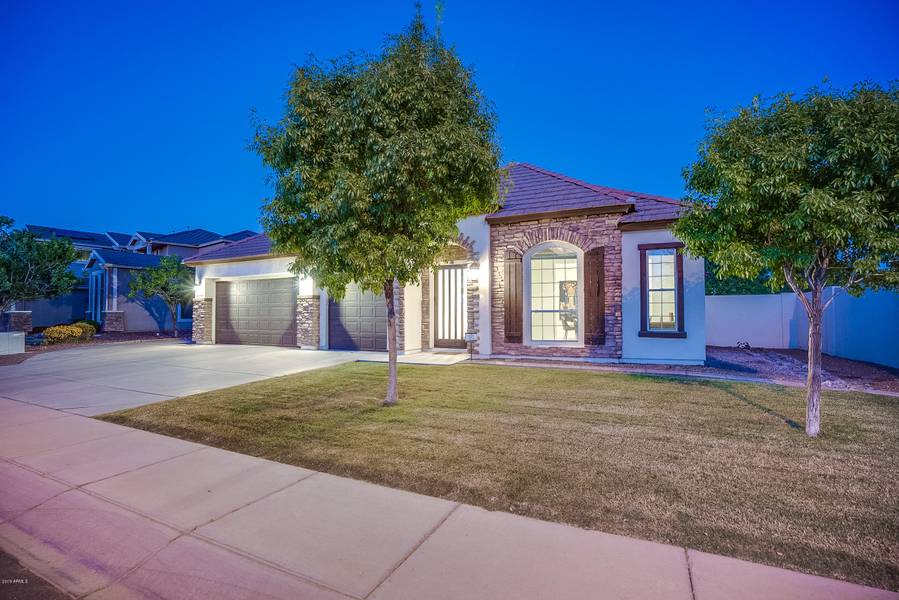 4575 S EXETER Street, Chandler, AZ 85249