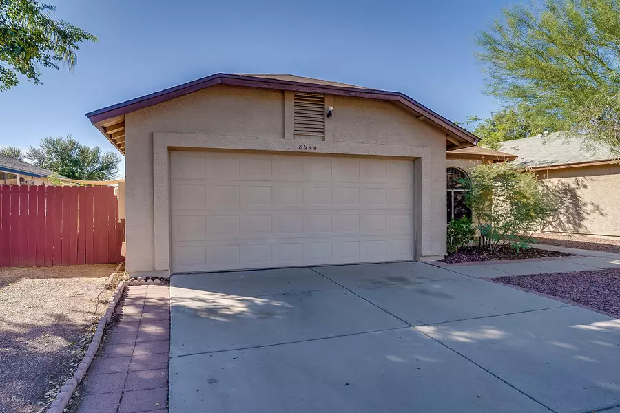 8944 N 64TH Lane, Glendale, AZ 85302