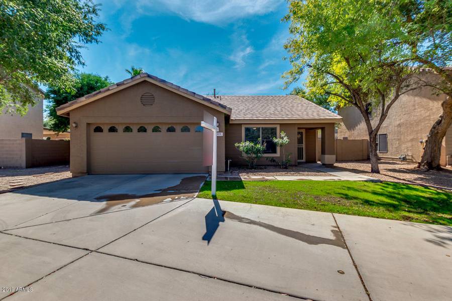 415 W FABENS Lane, Gilbert, AZ 85233