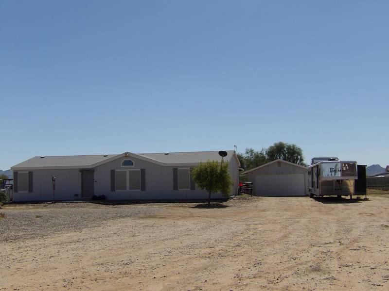 25217 W GAMBIT Trail, Wittmann, AZ 85361