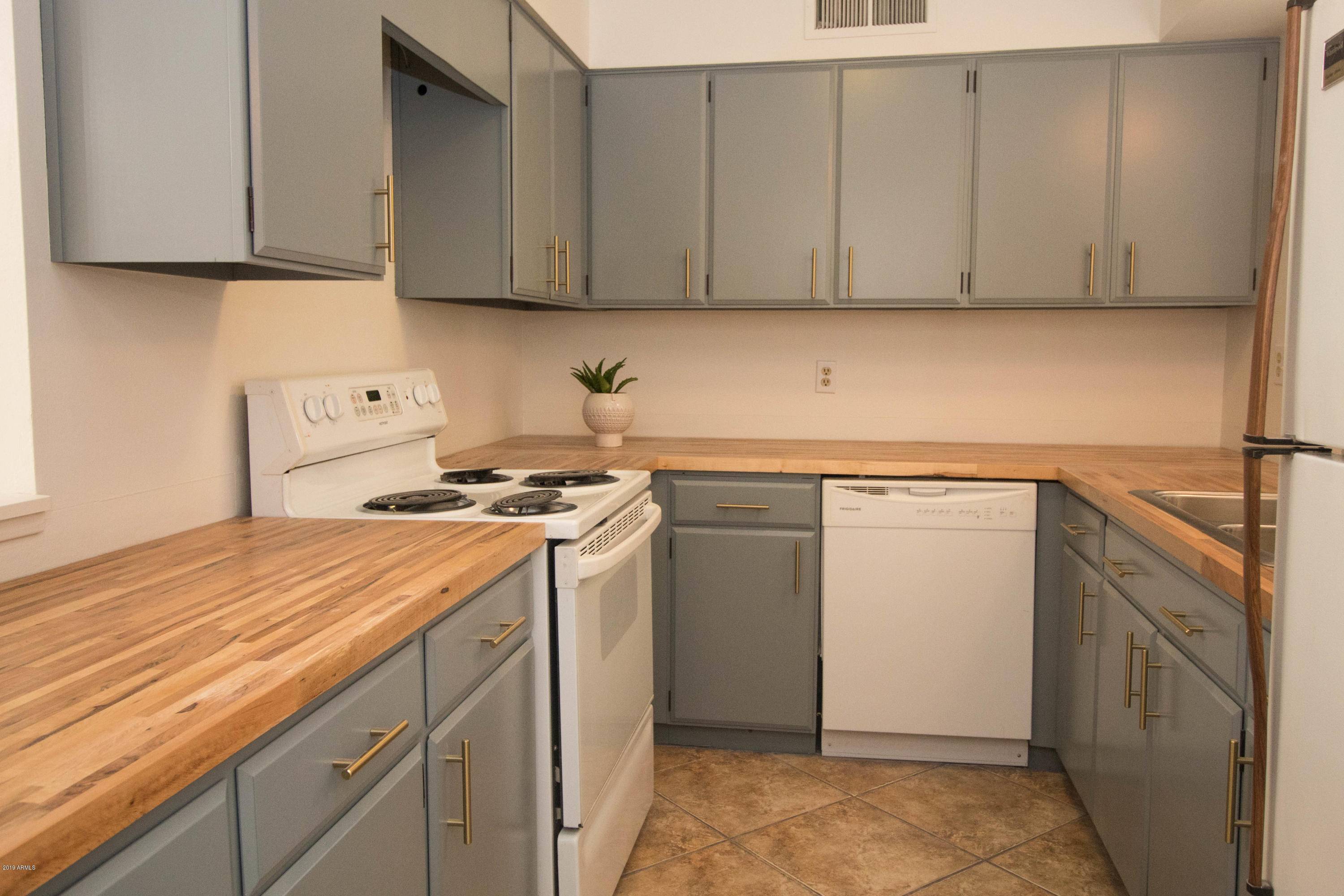 Phoenix, AZ 85018,4388 N 36TH Street
