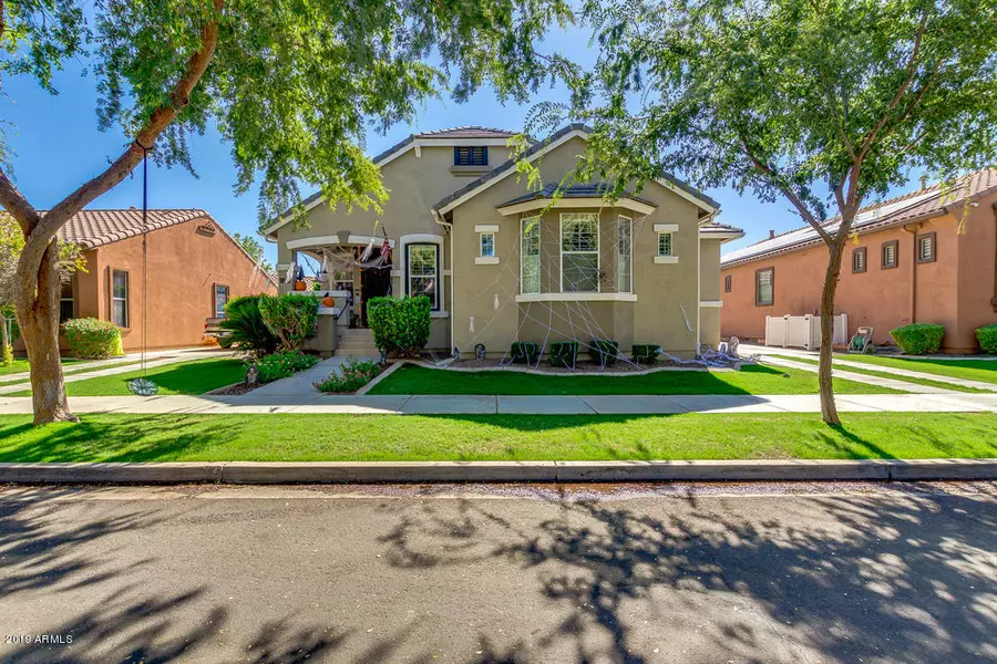 2753 E TAMARISK Street, Gilbert, AZ 85296