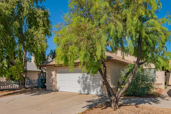 9008 W INDIANOLA Avenue, Phoenix, AZ 85037