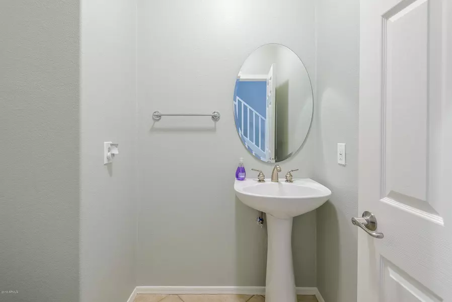 1813 W VERMONT Avenue, Phoenix, AZ 85015