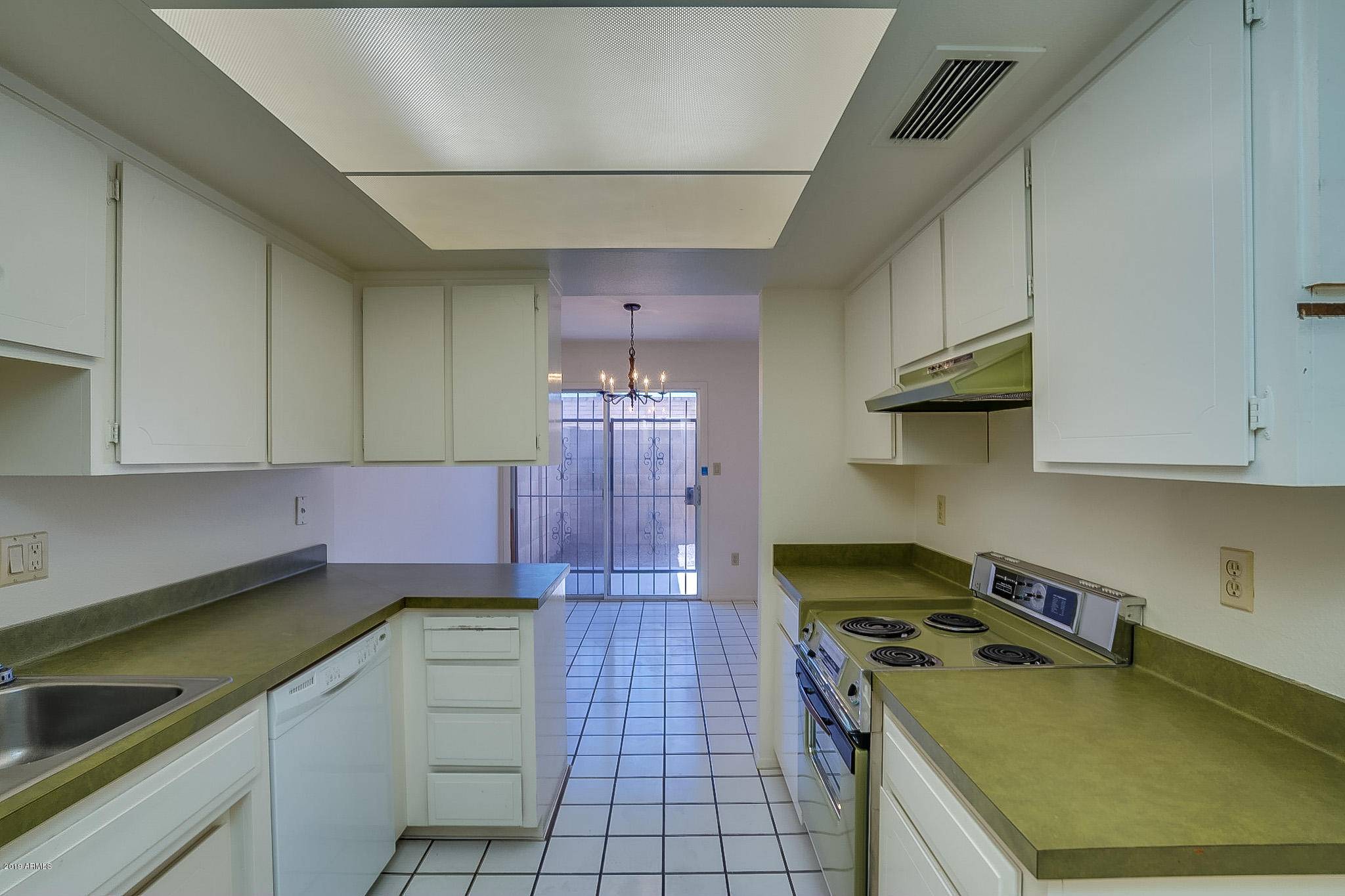 Tempe, AZ 85283,5214 S MONACO Drive