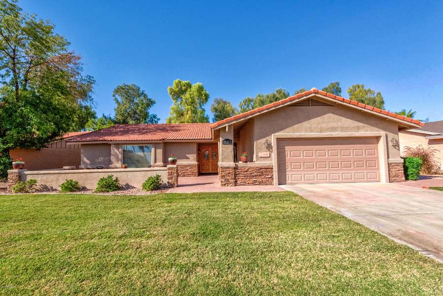 1253 LEISURE WORLD --, Mesa, AZ 85206