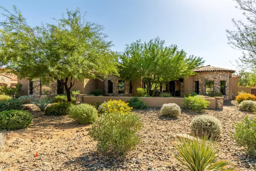 8411 W PARK VIEW Court, Peoria, AZ 85383