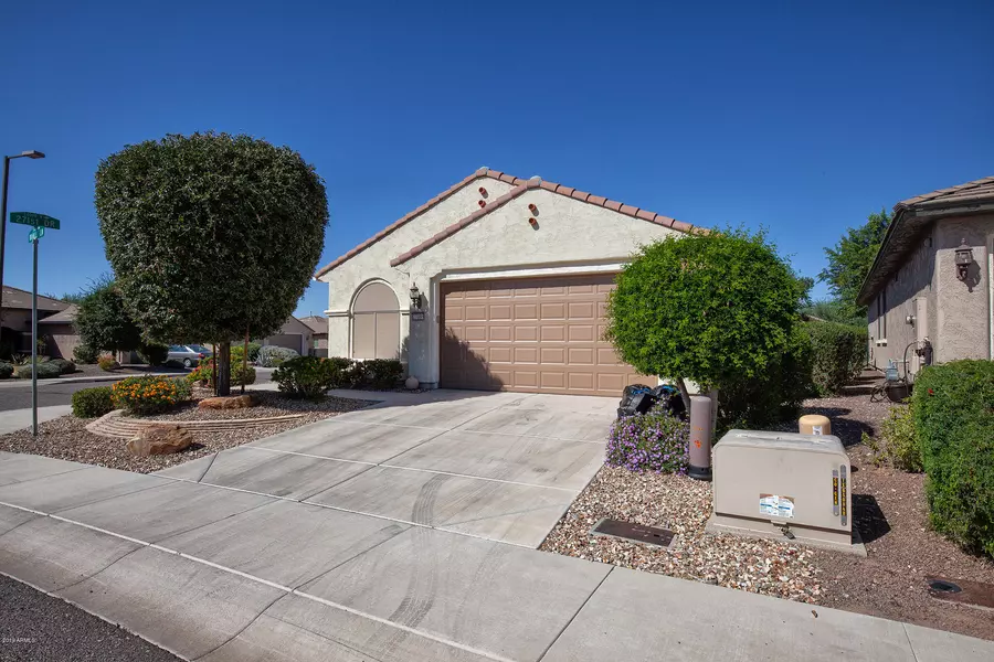 27086 W WAHALLA Lane, Buckeye, AZ 85396