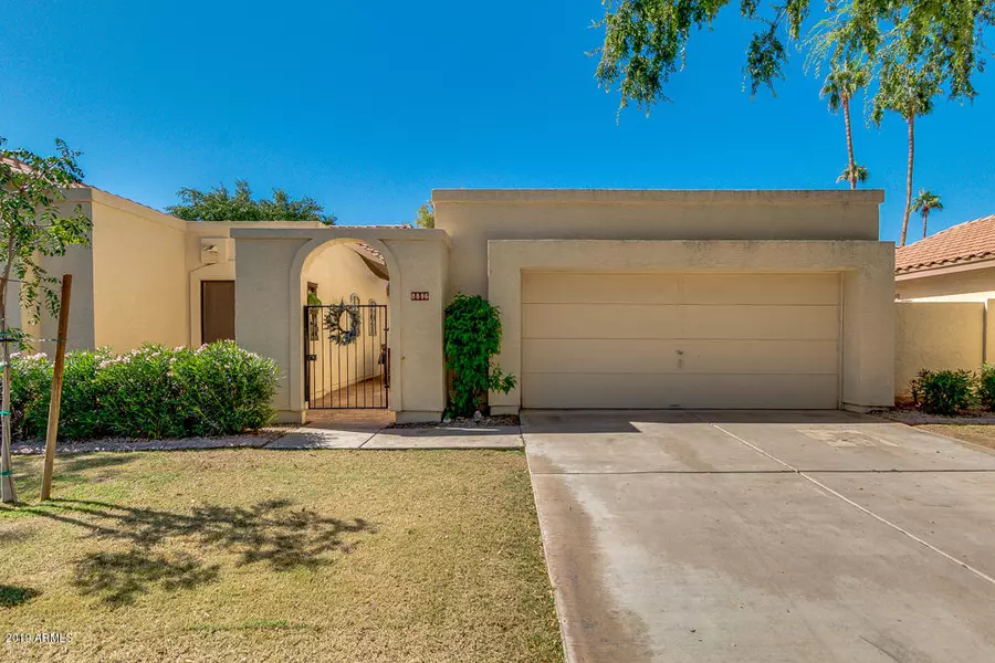 8896 S DREA Lane, Tempe, AZ 85284