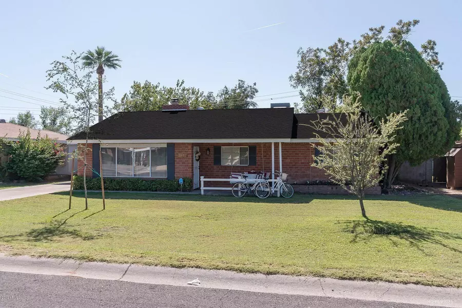 1941 E MONTEBELLO Avenue, Phoenix, AZ 85016