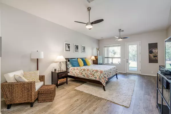 Scottsdale, AZ 85254,5328 E HELENA Drive
