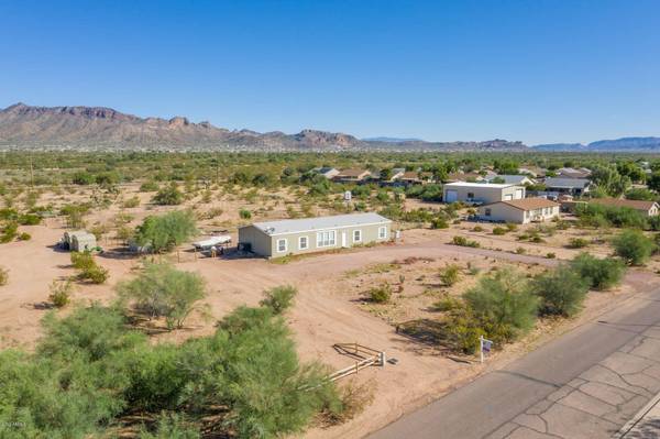 Apache Junction, AZ 85120,3088 W WINDSONG Street