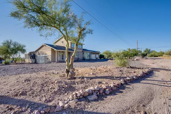 Apache Junction, AZ 85119,5355 E JACOB WALTZ Street