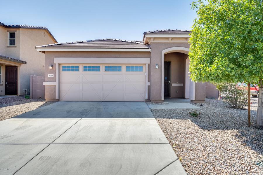 4521 W KIRKLAND Avenue, Queen Creek, AZ 85142