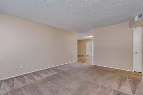 Chandler, AZ 85226,526 N TERCERA Avenue