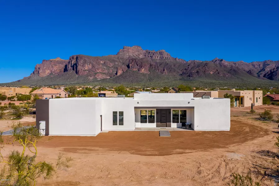 5017 E Broadway Avenue, Apache Junction, AZ 85119