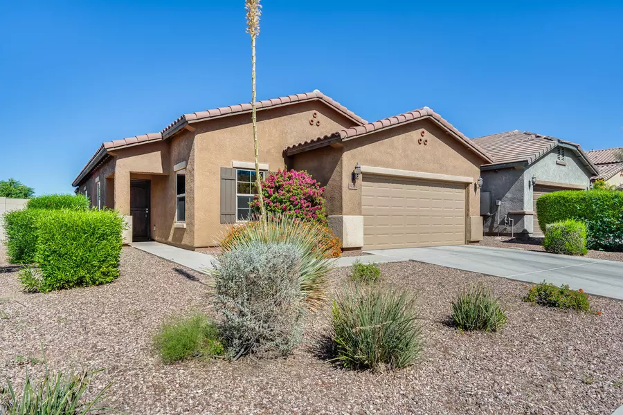 10782 W SADDLEHORN Road, Peoria, AZ 85383