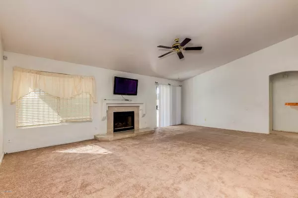 Glendale, AZ 85303,7633 W MISSOURI Avenue