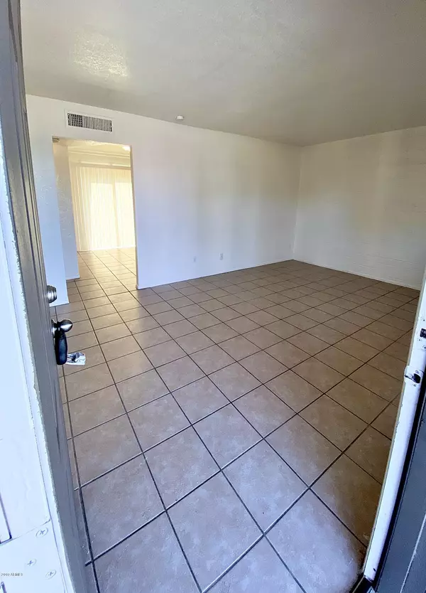Phoenix, AZ 85041,1837 W VINEYARD Road