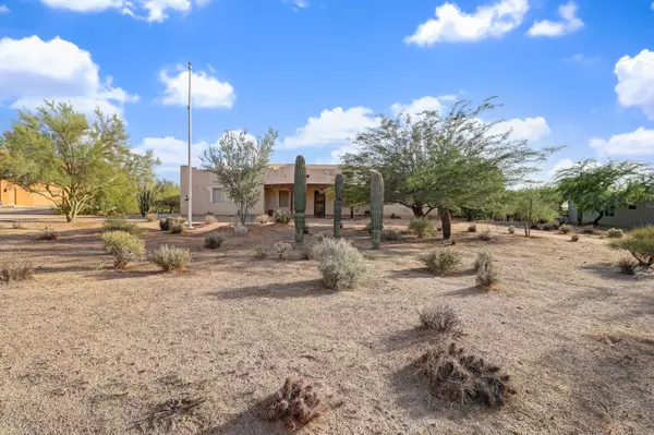 6417 E BARWICK Drive, Cave Creek, AZ 85331