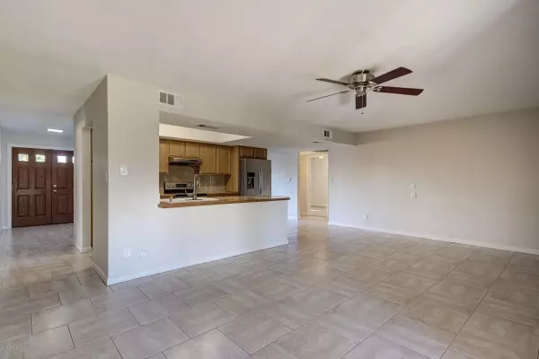 Mesa, AZ 85210,1127 W ISABELLA Avenue